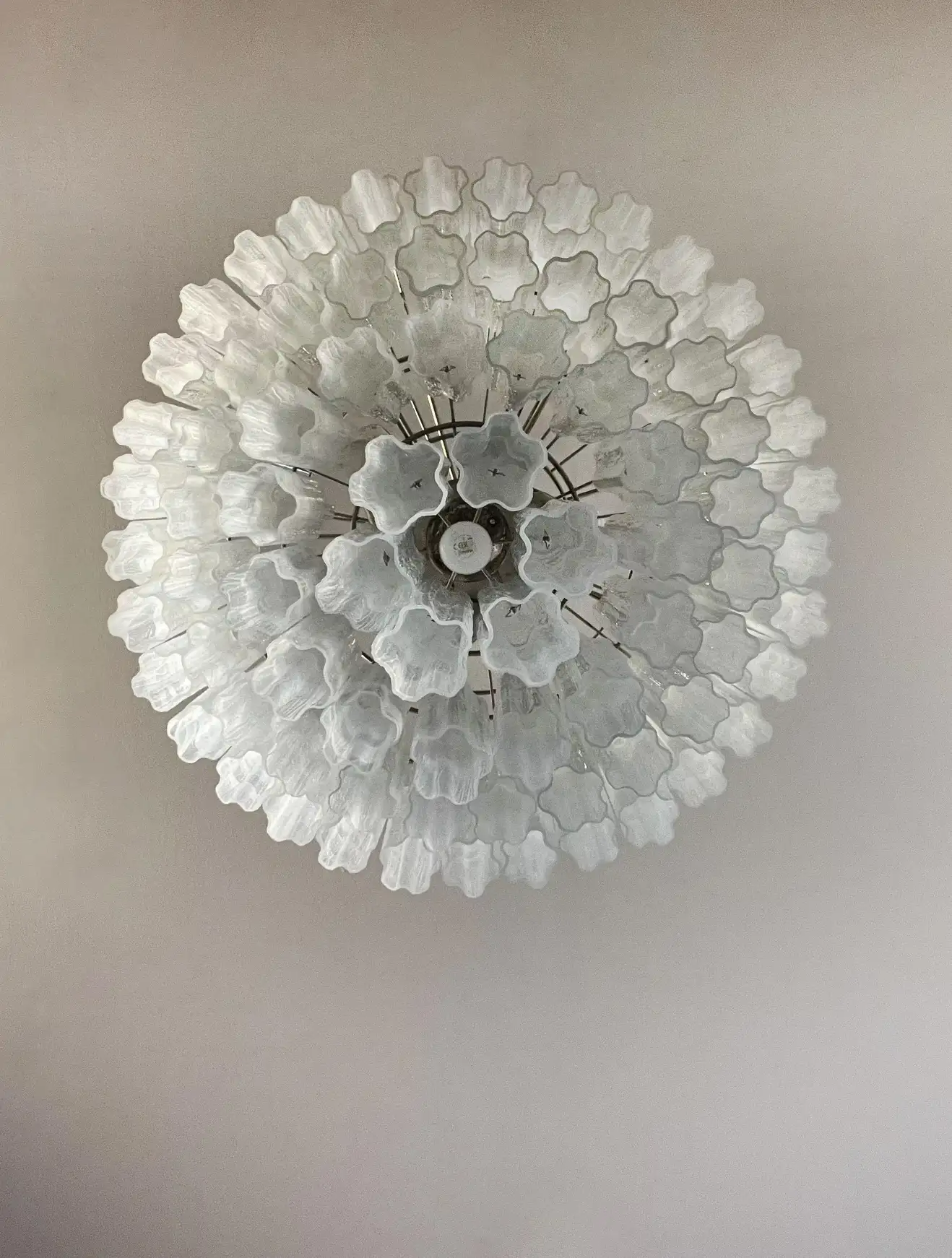 Murano Chandelier – 78 tubes – Alabaster white-Blushlighting