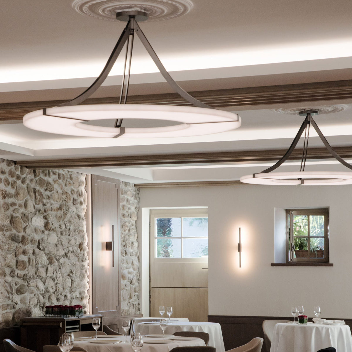 Alabaster Halo Pendant Light – Black & White LED Chandelier - ∅ 23.6″ x H 19.7″Warm LightBlack&WhiteBlushlighting