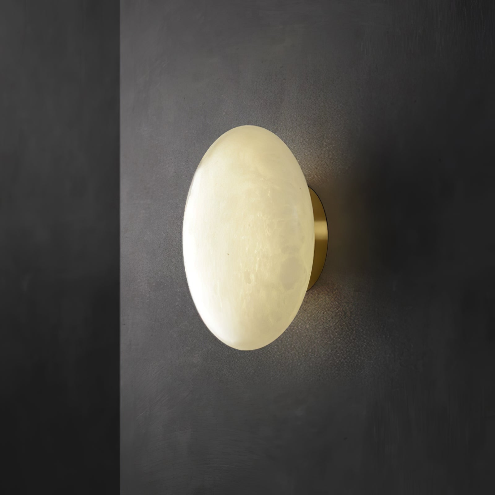 Alabaster Oval Ceiling Lamp - ∅ 7.9″ x H 3.9″Brass & WhiteWarm LightBlushlighting