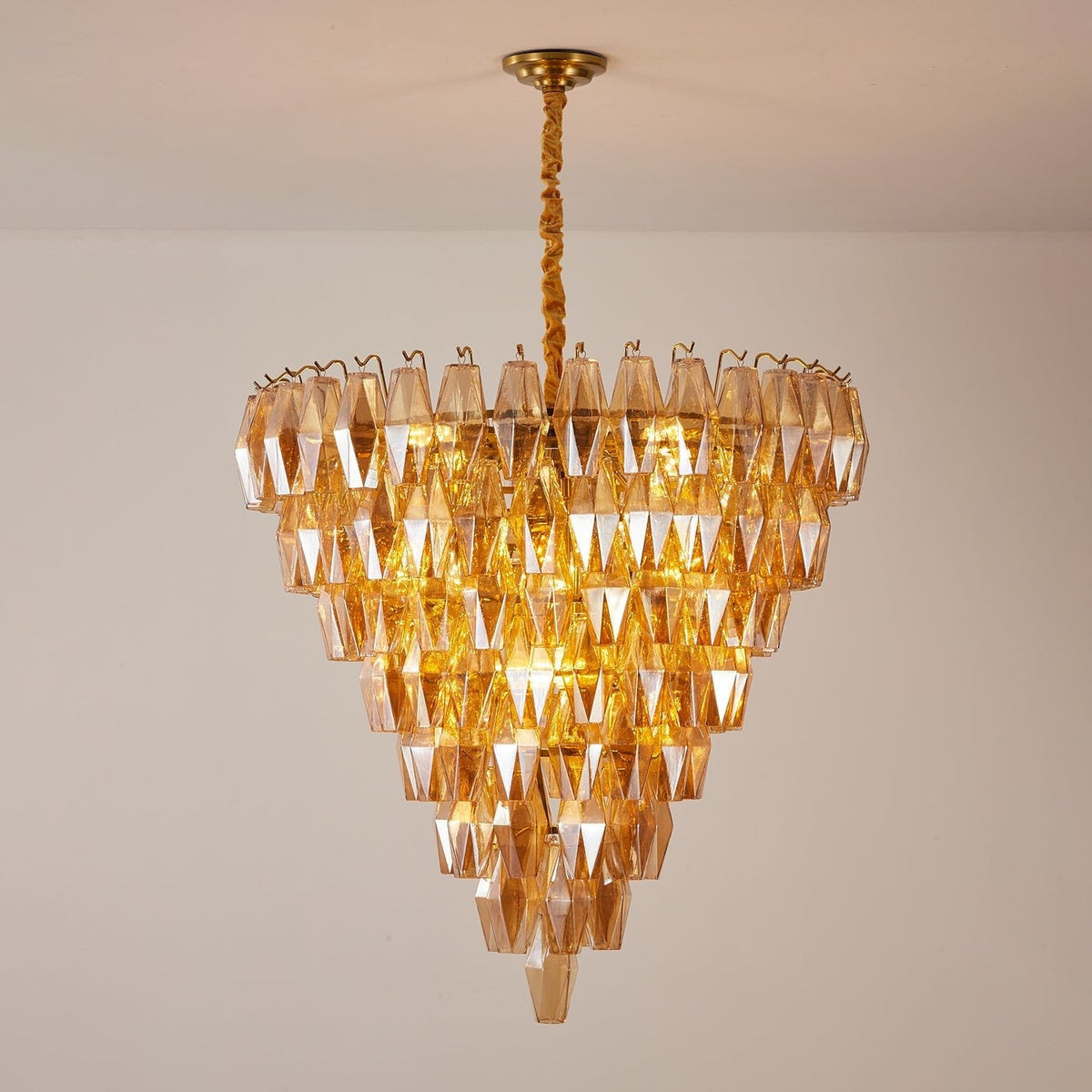Amber Empire Chandelier - ∅ 39.4″ x H 39.4″Gold & AmberBlushlighting