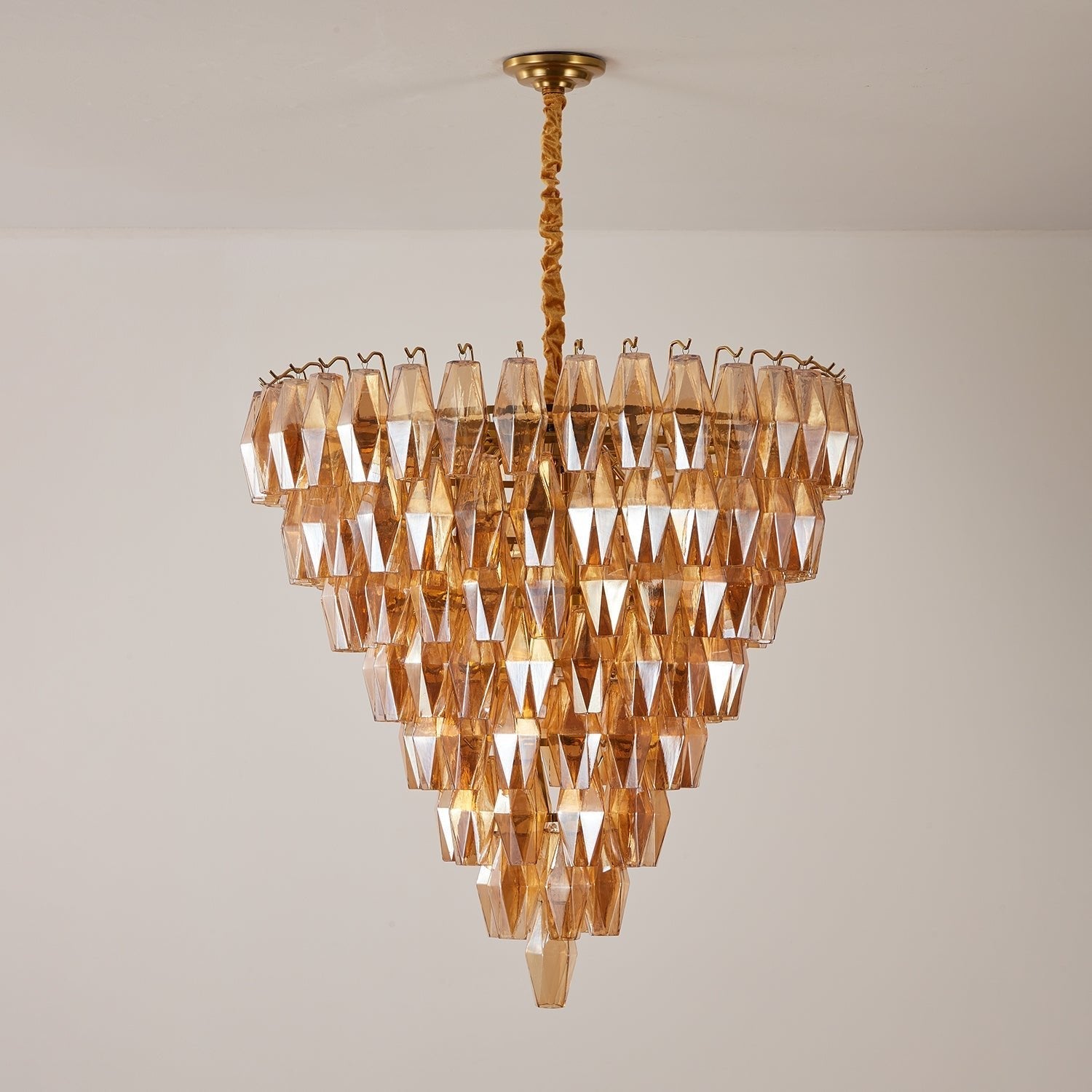 Amber Empire Chandelier - ∅ 39.4″ x H 39.4″Gold & AmberBlushlighting