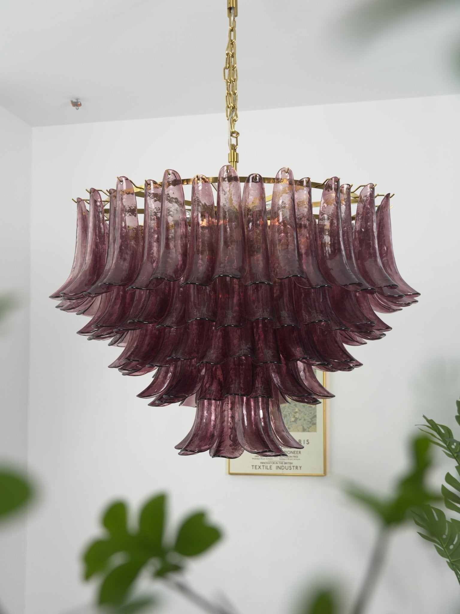 Amethyst Bloom Chandelier - ∅ 39.4″ x H 27.6″Gold & AmethystBlushlighting