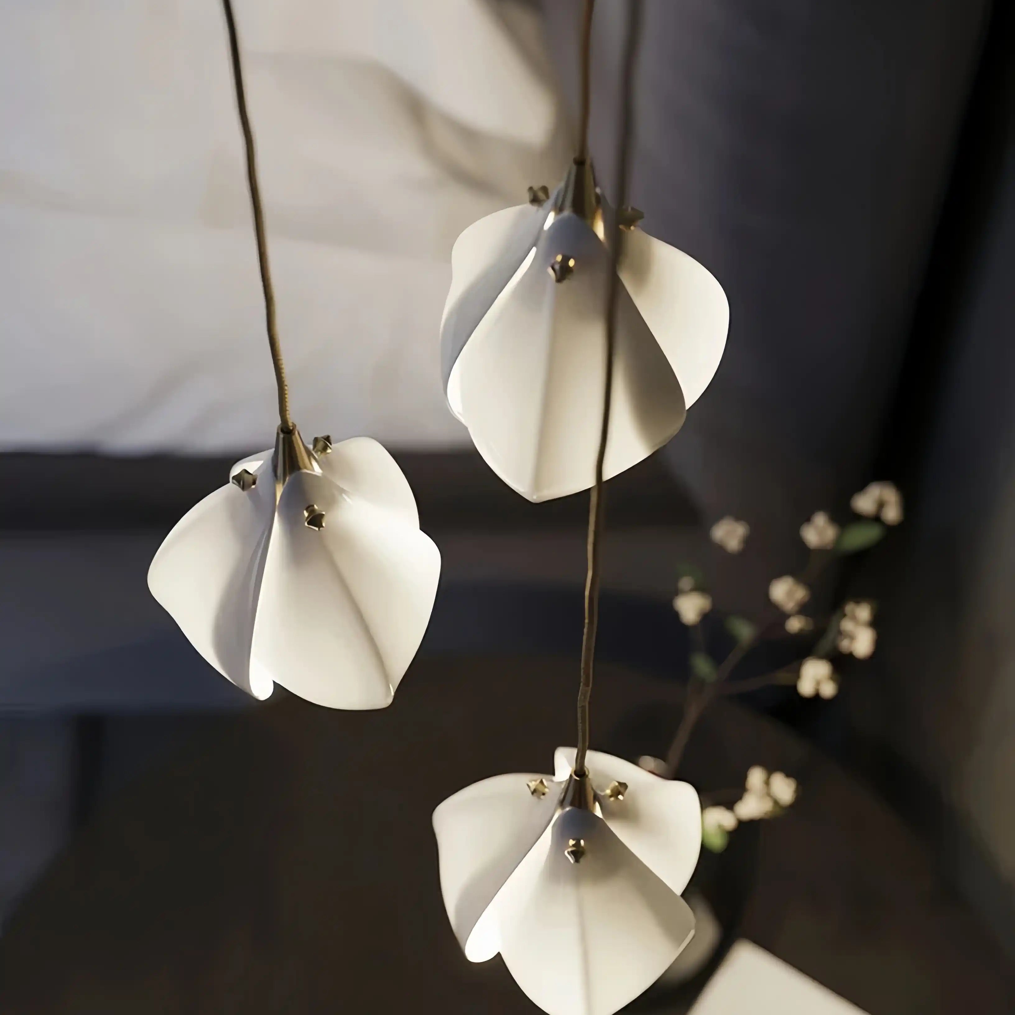 Bloom Chandelier - 26 Lights | Ellipse styleEmitting White LightingBlushlighting