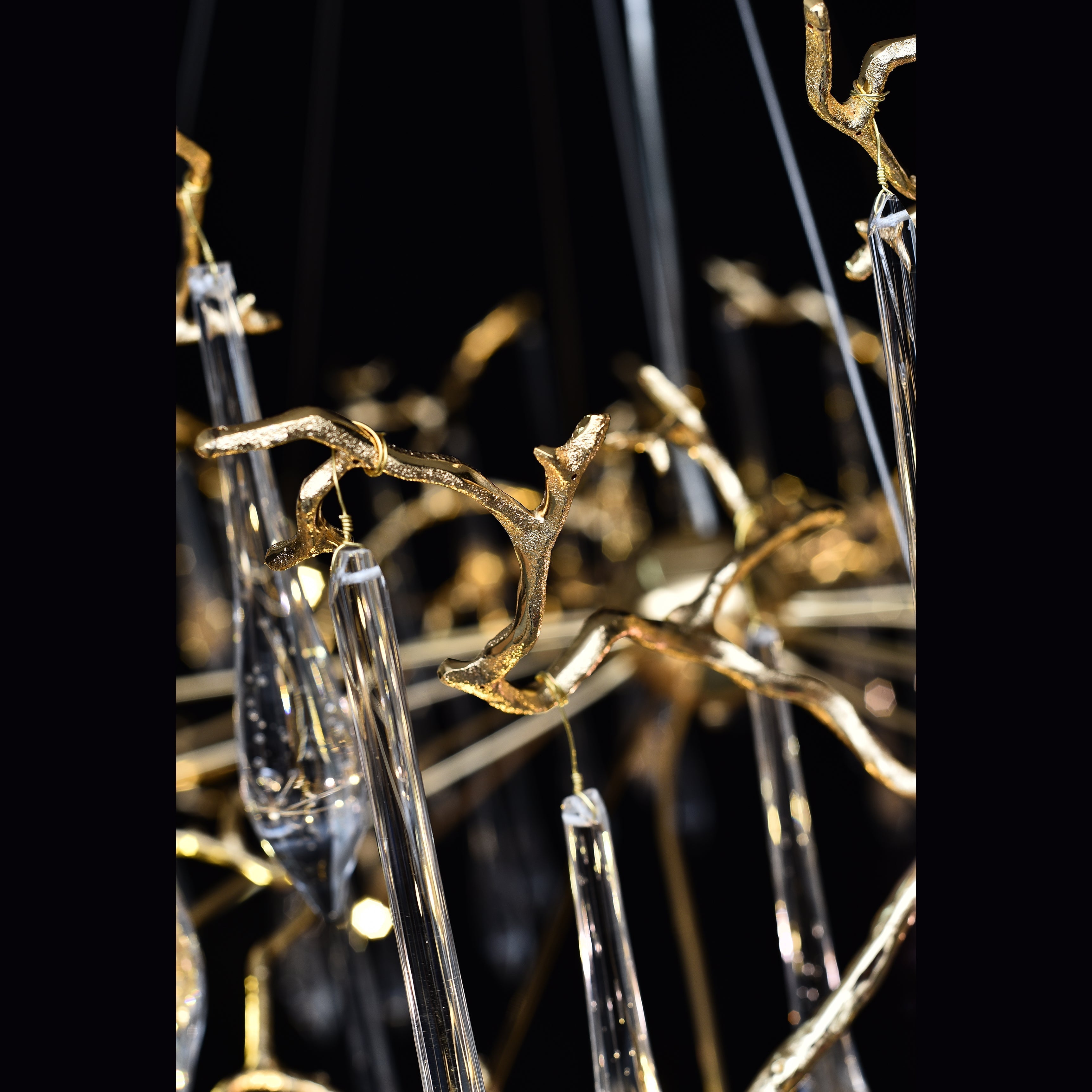 Dawn Teardrop Branch Brass Round Chandelier - 26" diameterClear GlassBlushlighting