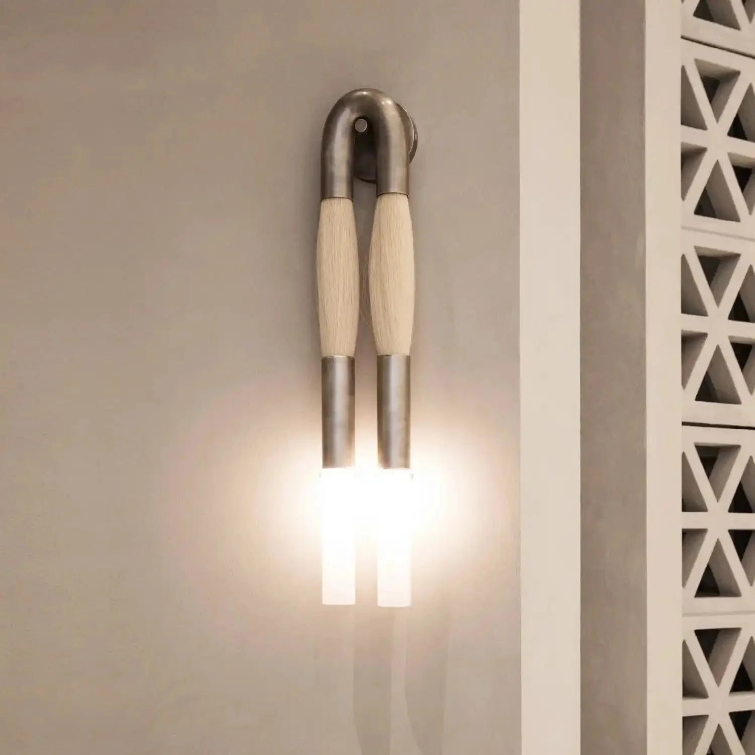 Double Head Antonia Horsehair Sconce - Dia 14cm X H 78cm / ∅ 5.5″ X H 30″Tarnished SilverJet BlackBlushlighting