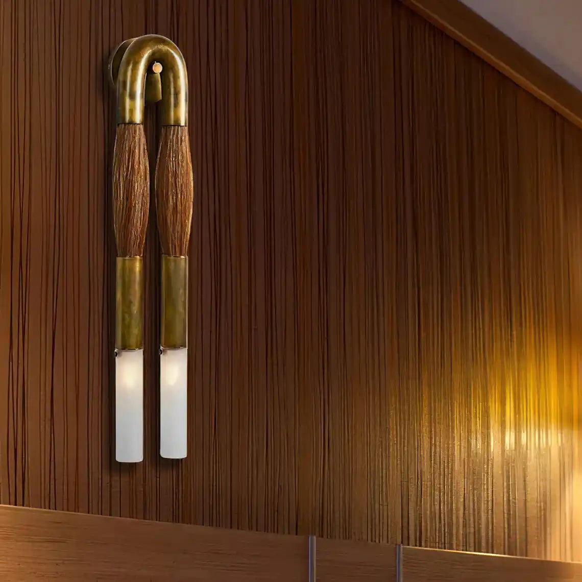 Double Head Antonia Horsehair Sconce-Dia 14cm X H 78cm / ∅ 5.5″ X H 30″-Aged Brass-Flaxen-Blushlighting