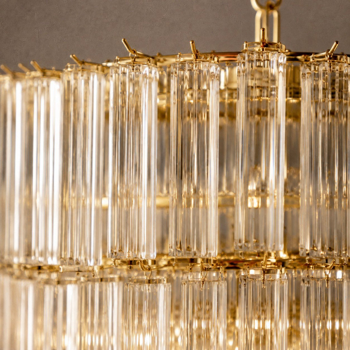 Elaris Tiered Chandelier - 14.1 in (35 cm) / 4-LightBlushlighting