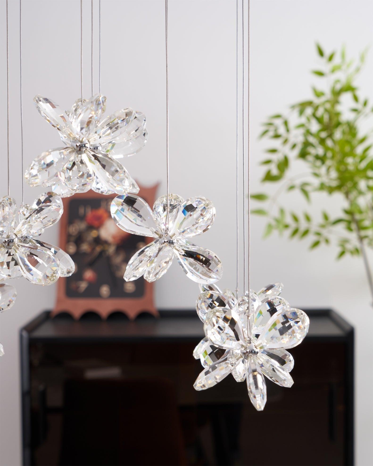 Floating Butterfly Chandelier - Long Canopy L 39.4″ x H 9.8″ x H 59.1″Silver & ClearWarm LightBlushlighting