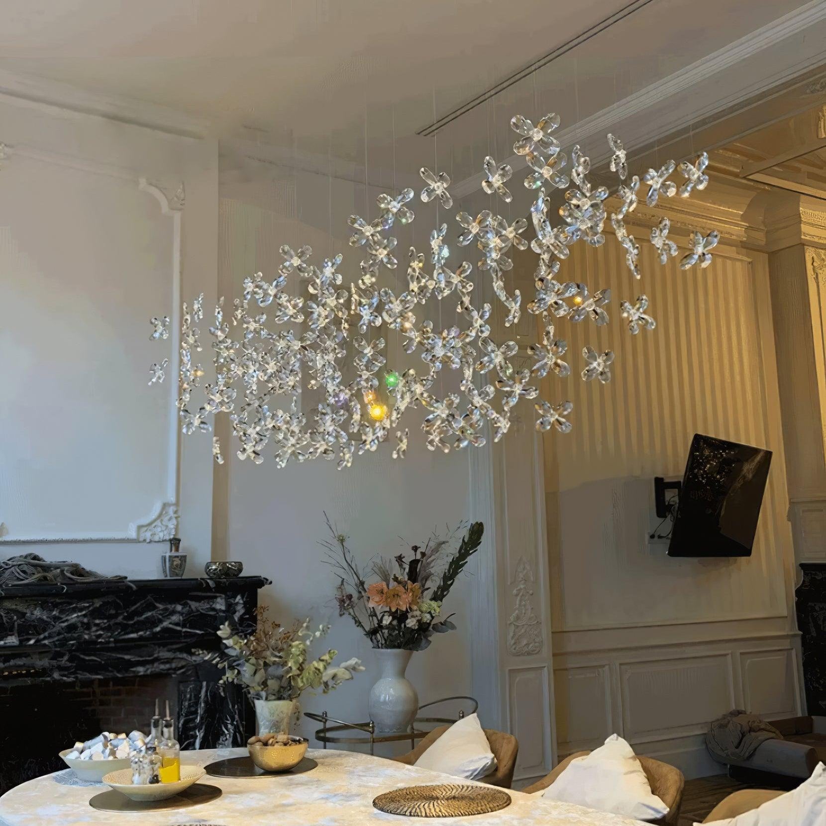 Floating Butterfly Chandelier - Long Canopy L 39.4″ x H 9.8″ x H 59.1″Silver & ClearWarm LightBlushlighting