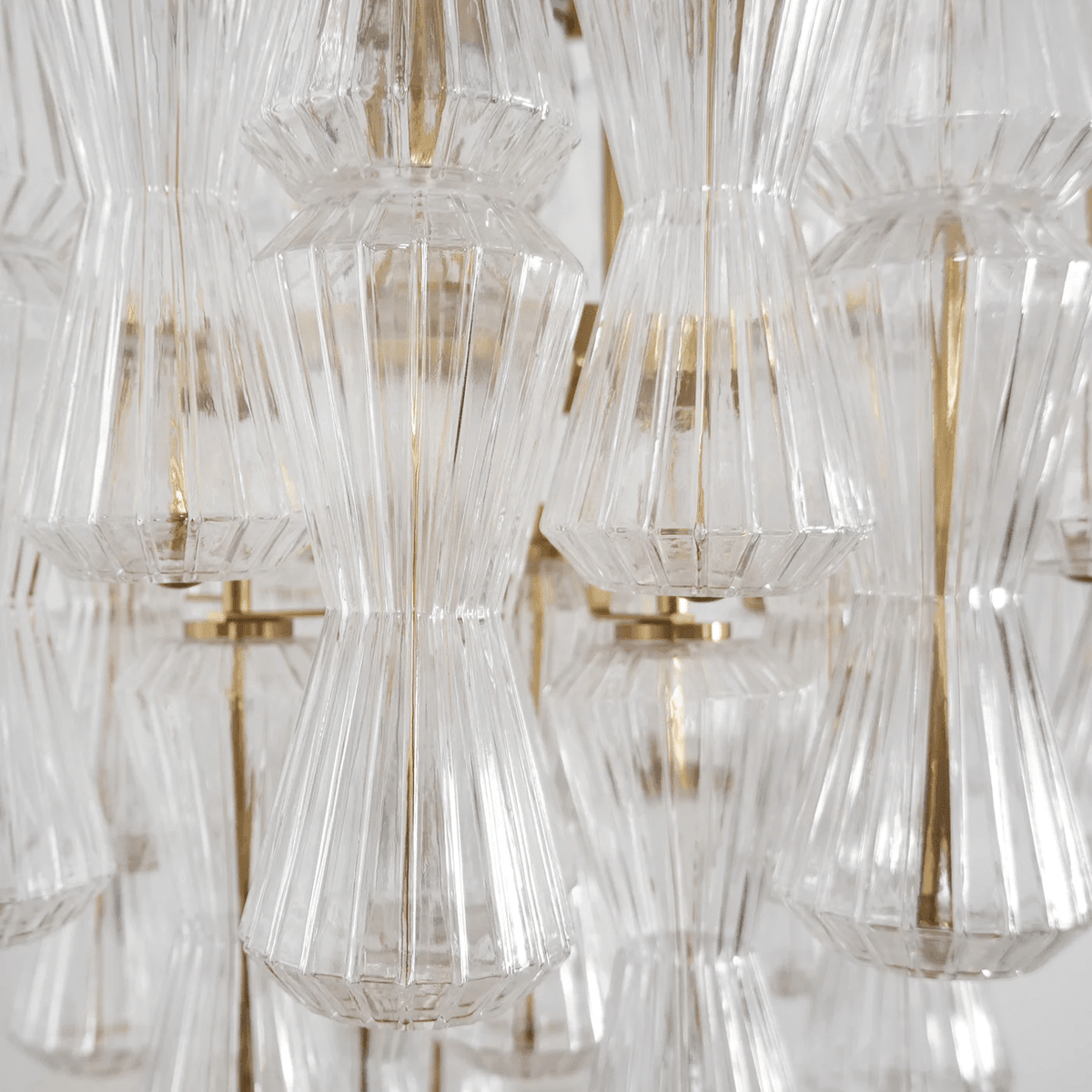 Florenzia Glass Chandelier - ∅ 25.6″ x H 32.6″Clear & GoldBlushlighting