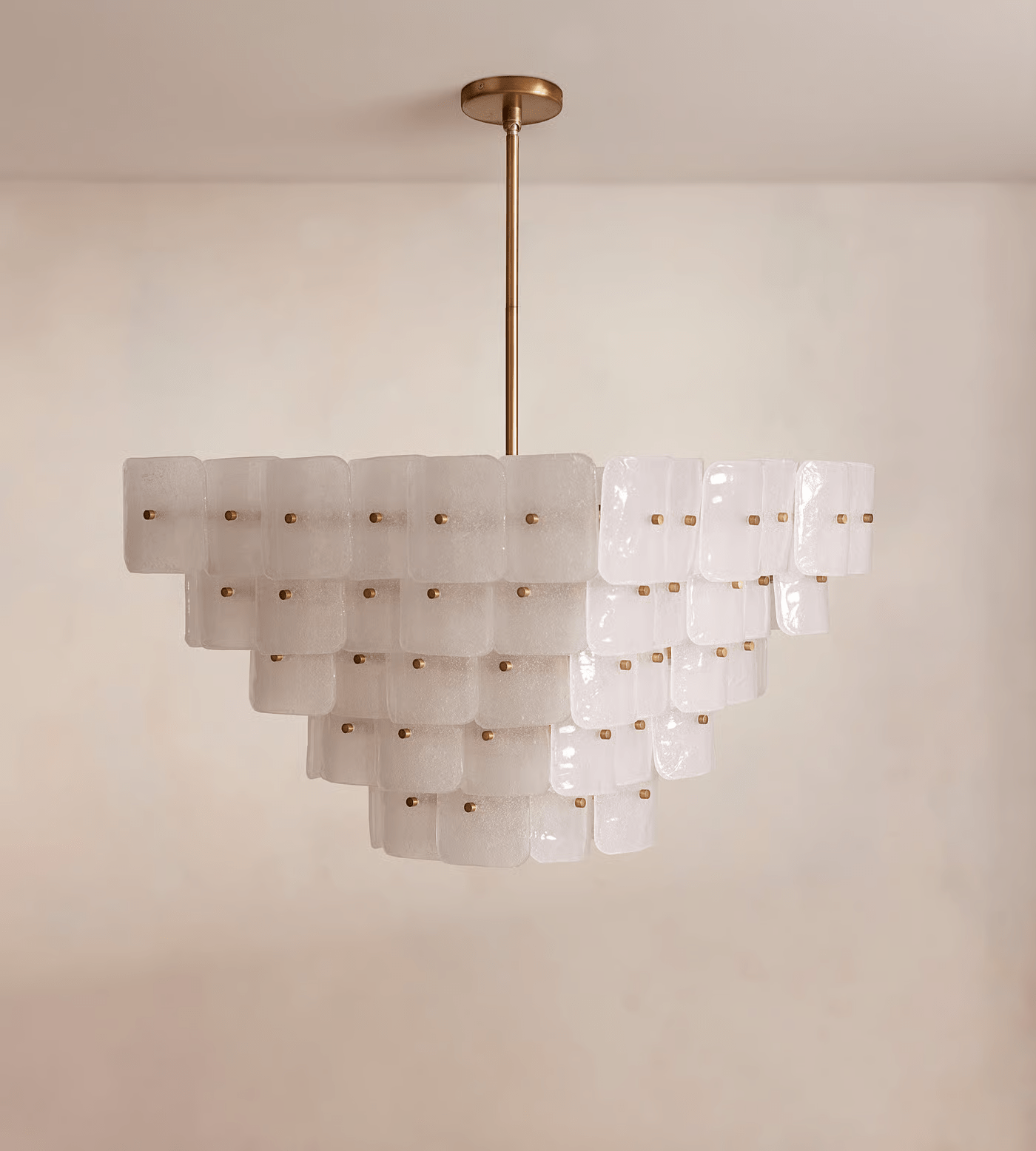 Francis Chandelier - L 27.6″ x W 27.6″ x H 19.3″Gold & WhiteBlushlighting