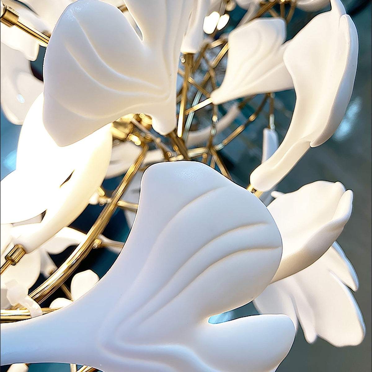 Gingko Leaves Chandelier - L 196.8″ x W 31.5″ x H 59.1″White & GoldBlushlighting