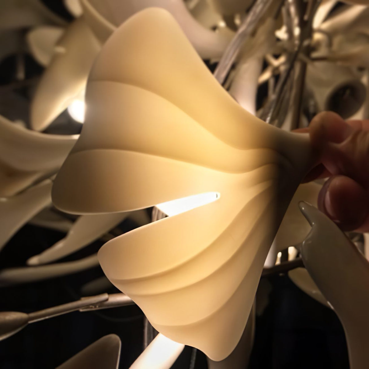 Gingko Leaves Chandelier - L 196.8″ x W 31.5″ x H 59.1″White & GoldBlushlighting