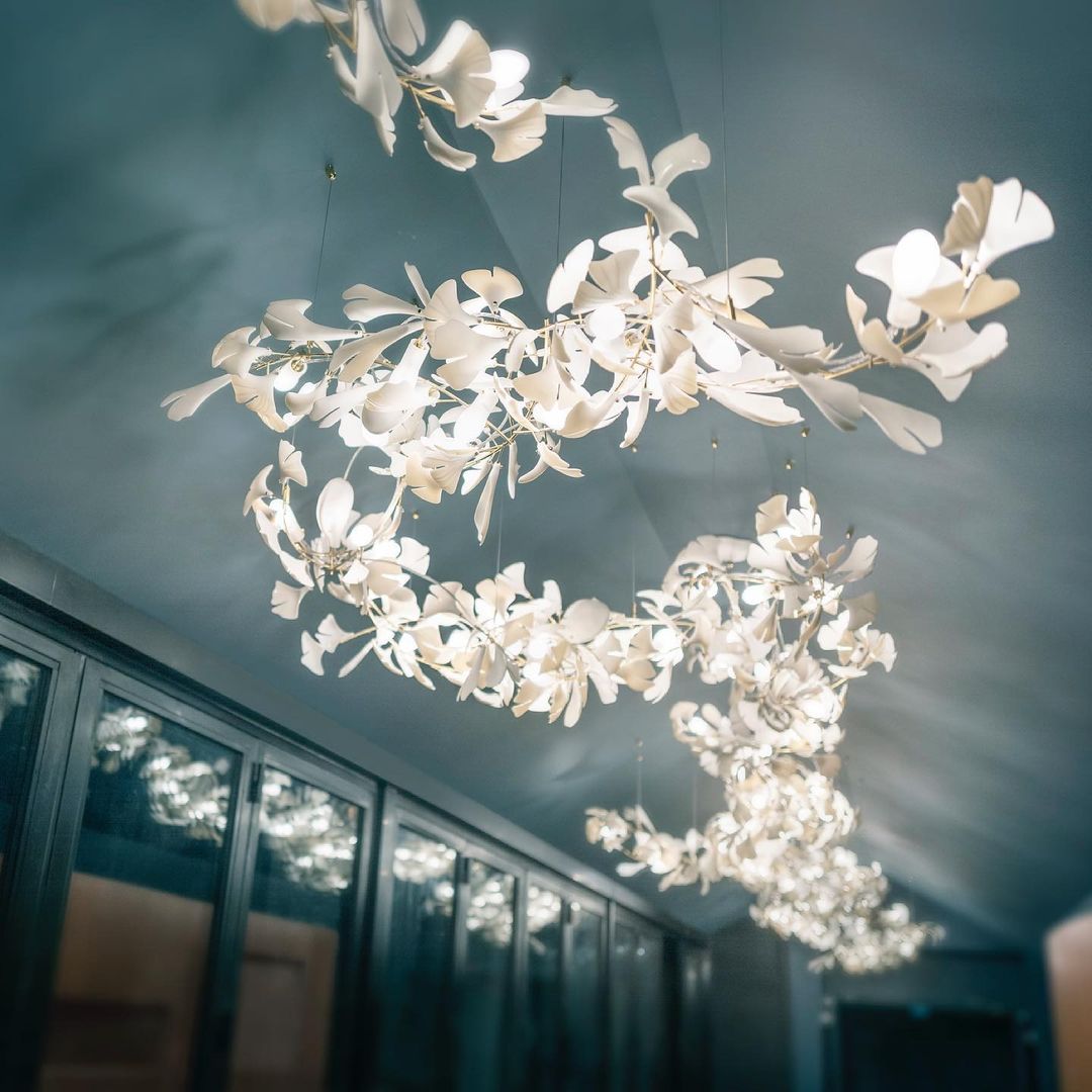 Gingko Leaves Chandelier - L 196.8″ x W 31.5″ x H 59.1″White & GoldBlushlighting