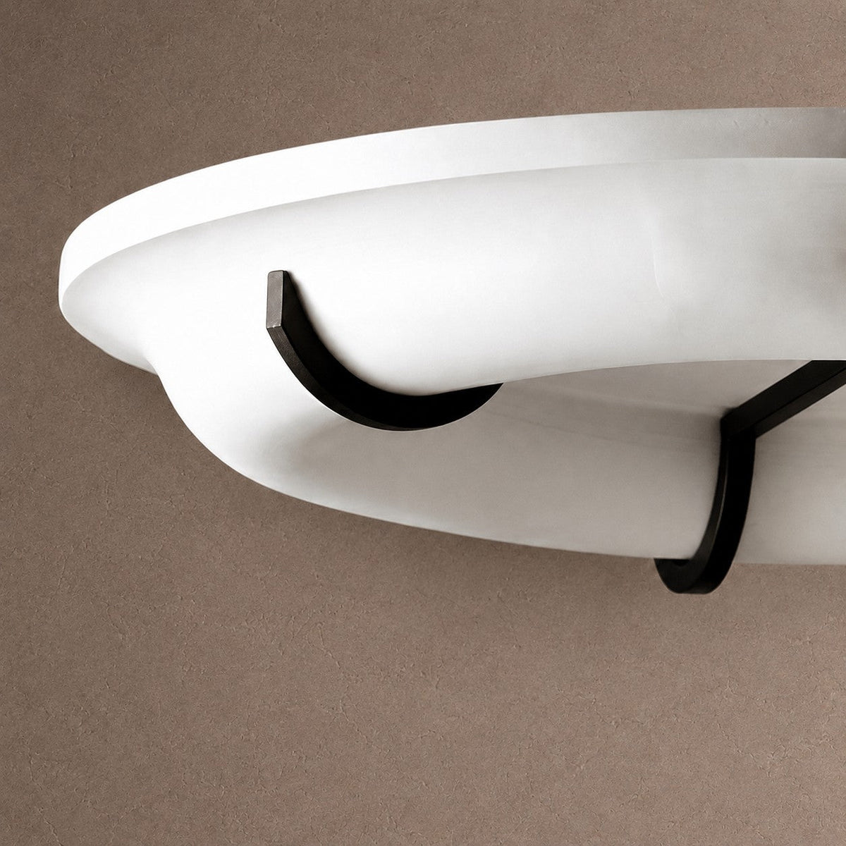Halo Drift Round Chandelier - 33.1 in (84 cm) / Black & WhiteBlushlighting