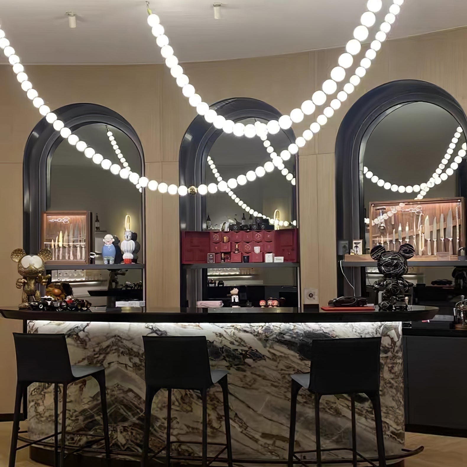 Halti Necklace Acrylic Chandelier - 15 Lights: Dia 35" xH 19.6"Gold & WhiteWarm LightBlushlighting