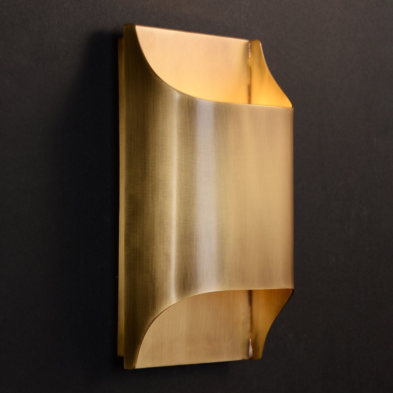 Leclerc Wall Lamp - ∅ 9.8″ x H 9.8″ / Dia 25cm x H 25cmBrassBlushlighting