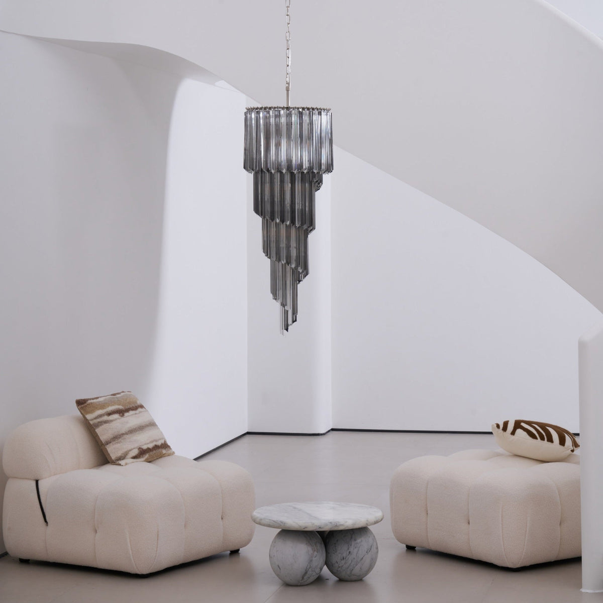 Lucente Noir Spiral Chandelier - ∅ 15.7″ x H 39.4″Grey+Clear Glass & NickelBlushlighting