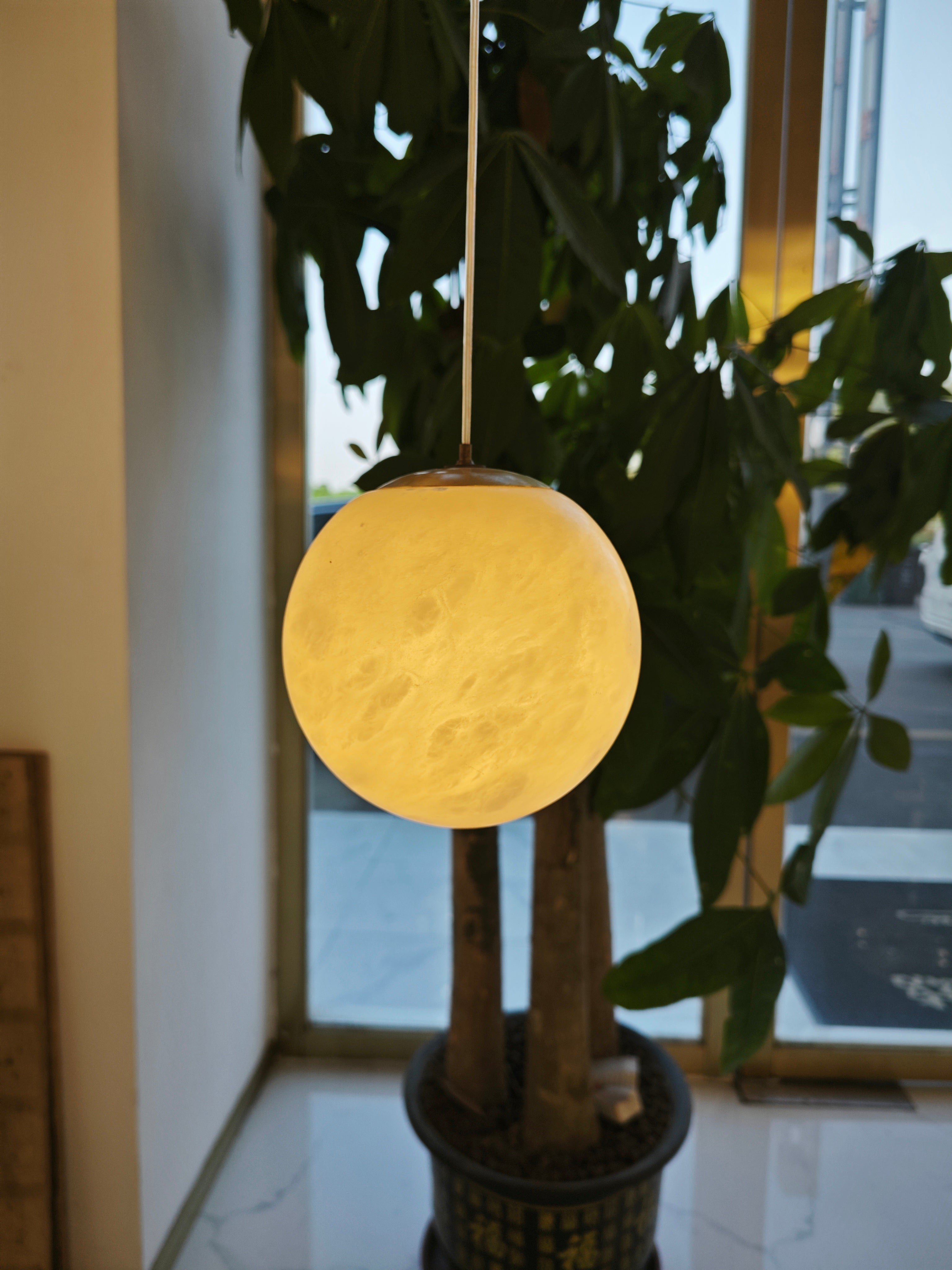 Luna Alabaster Sphere Staircase Chandelier, Multi Pendant Light - 7.87" DBlushlighting