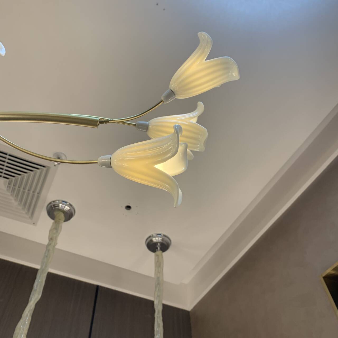 Modern Brass Branch Ceramics Flower Chandelier for Stylish Living Room Hotel and Restaurant-Chandeliers-Blushlighting