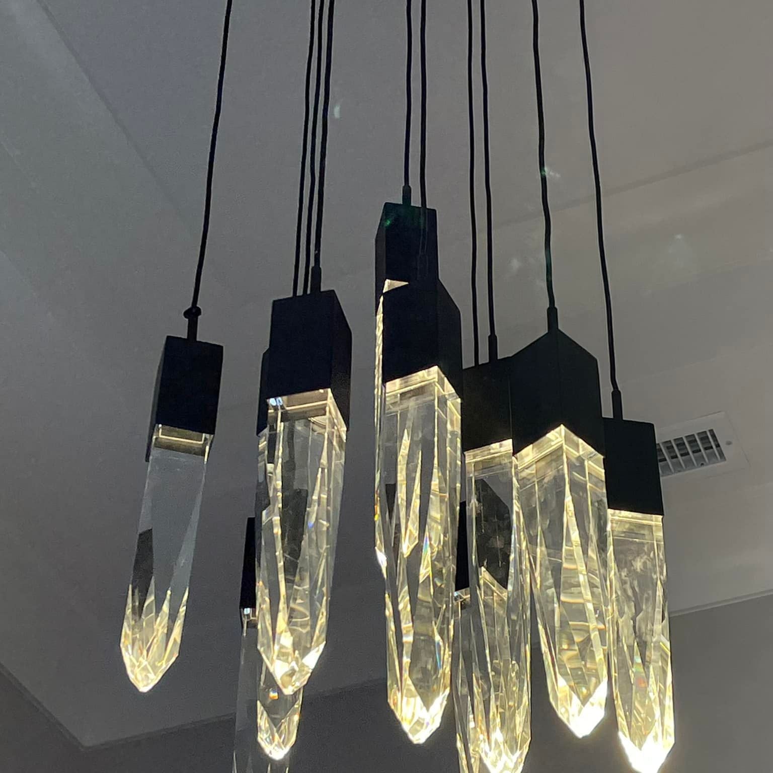 Modern Light Luxury Round/Rectangle Ceiling Pendant Light in Black Finish for Kitchen Island/ Staircase/Living Room-Chandeliers-Blushlighting-Blushlighting