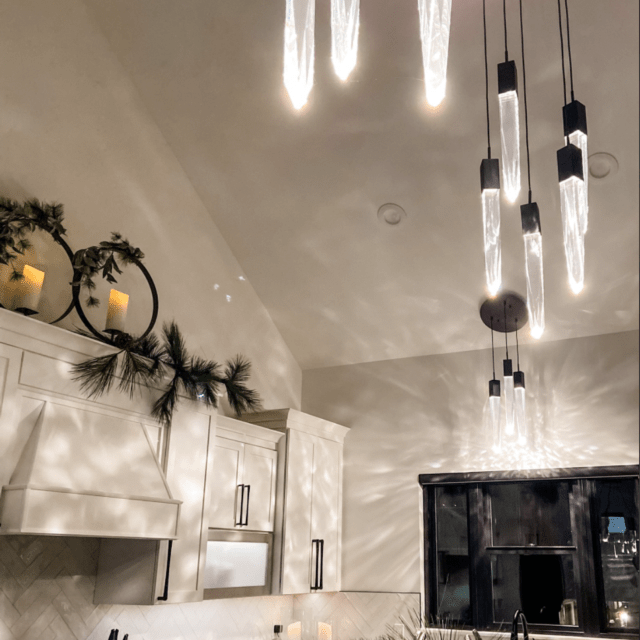 Modern Light Luxury Round/Rectangle Ceiling Pendant Light in Black Finish for Kitchen Island/ Staircase/Living Room-Chandeliers-Blushlighting-Blushlighting