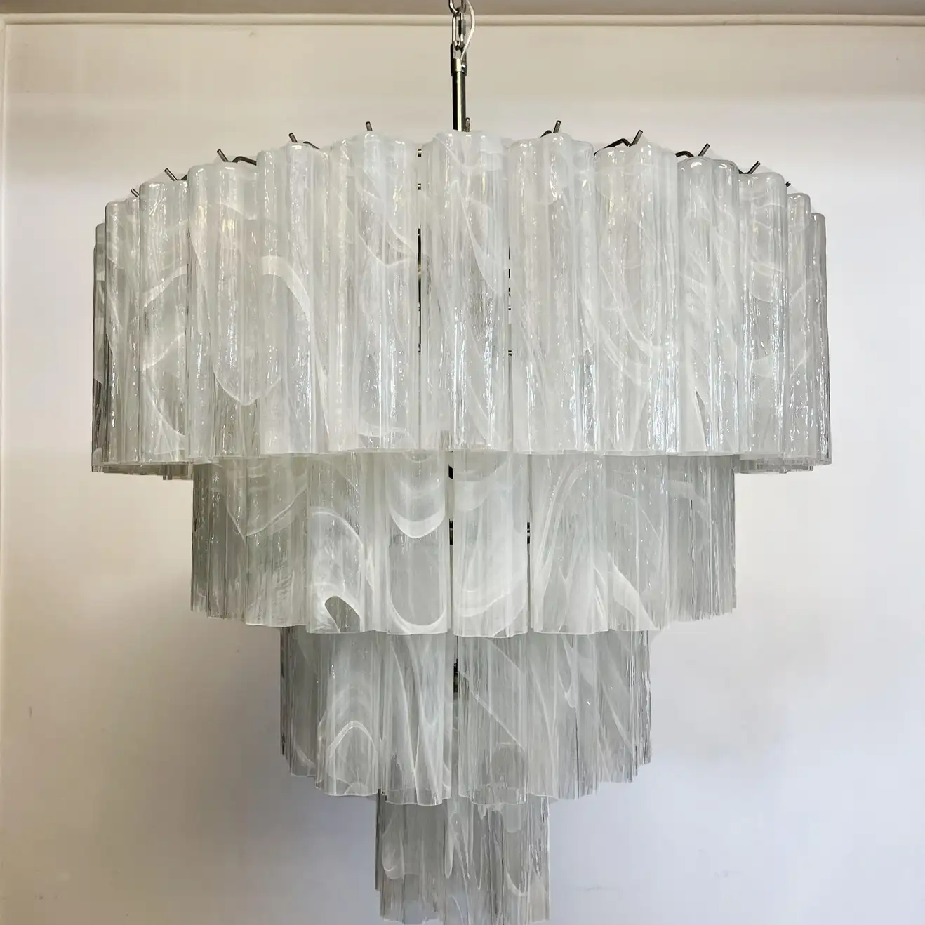 Murano Chandelier – 78 tubes – Alabaster white-Blushlighting