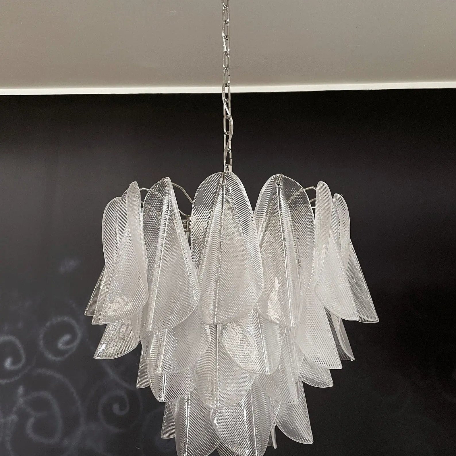 Murano Chandelier – Rondini – 41 glass leaves – Transparent - BrassBlushlighting