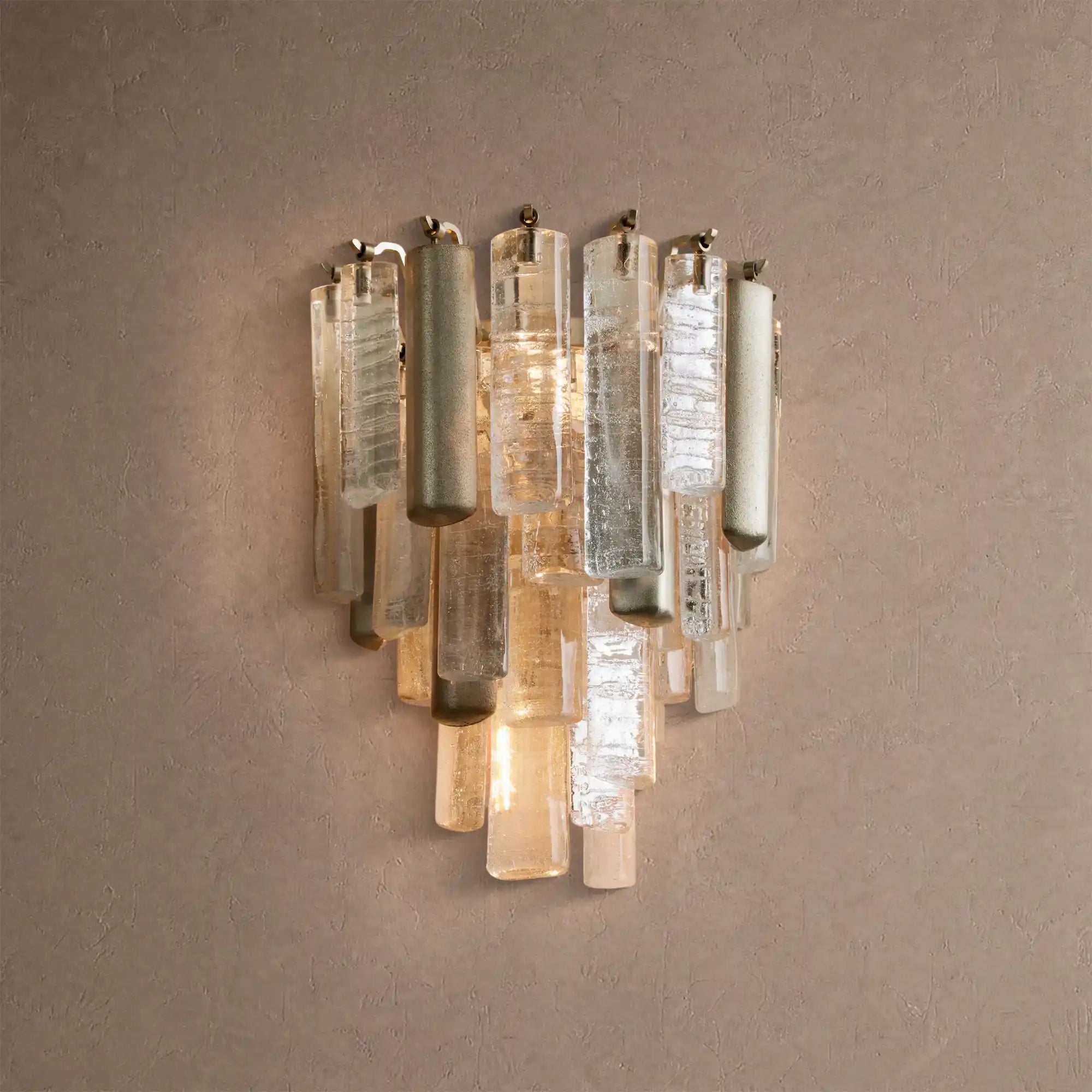 Neve Sconce - BrassBlushlighting
