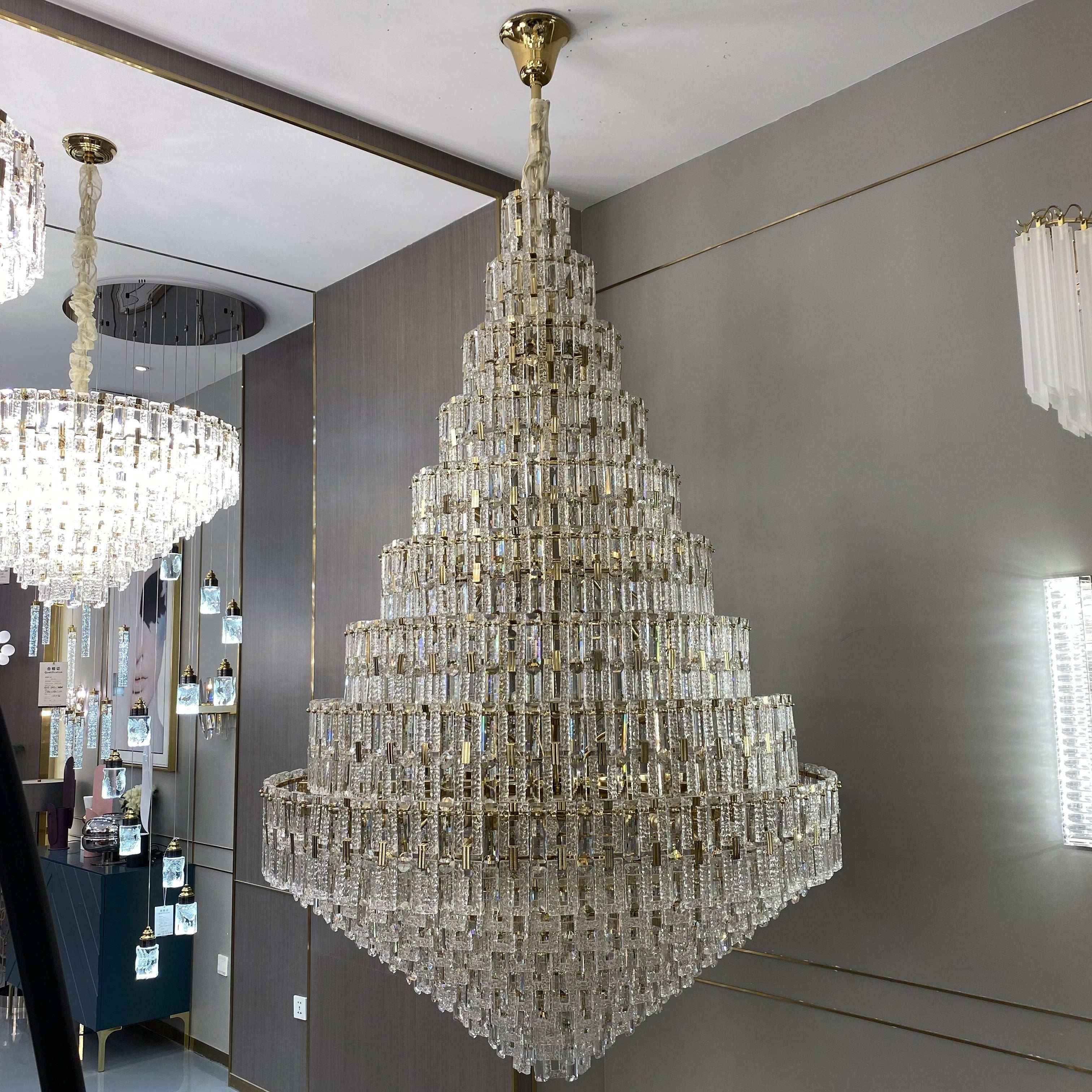 Oversized Multi - layers Honeycomb Luxury Crystal Chandelier in Gold Finish for Big Hallway/Foyer/Entryway - D31.5"*H47.2"/34 Lights/50.5kgWarm LightBlushlighting