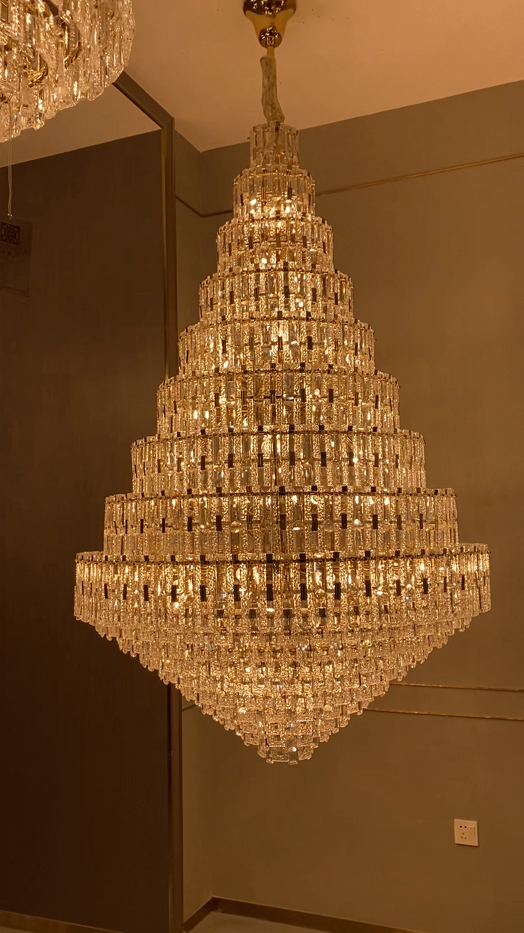 Oversized Multi - layers Honeycomb Luxury Crystal Chandelier in Gold Finish for Big Hallway/Foyer/Entryway - D31.5"*H47.2"/34 Lights/50.5kgWarm LightBlushlighting