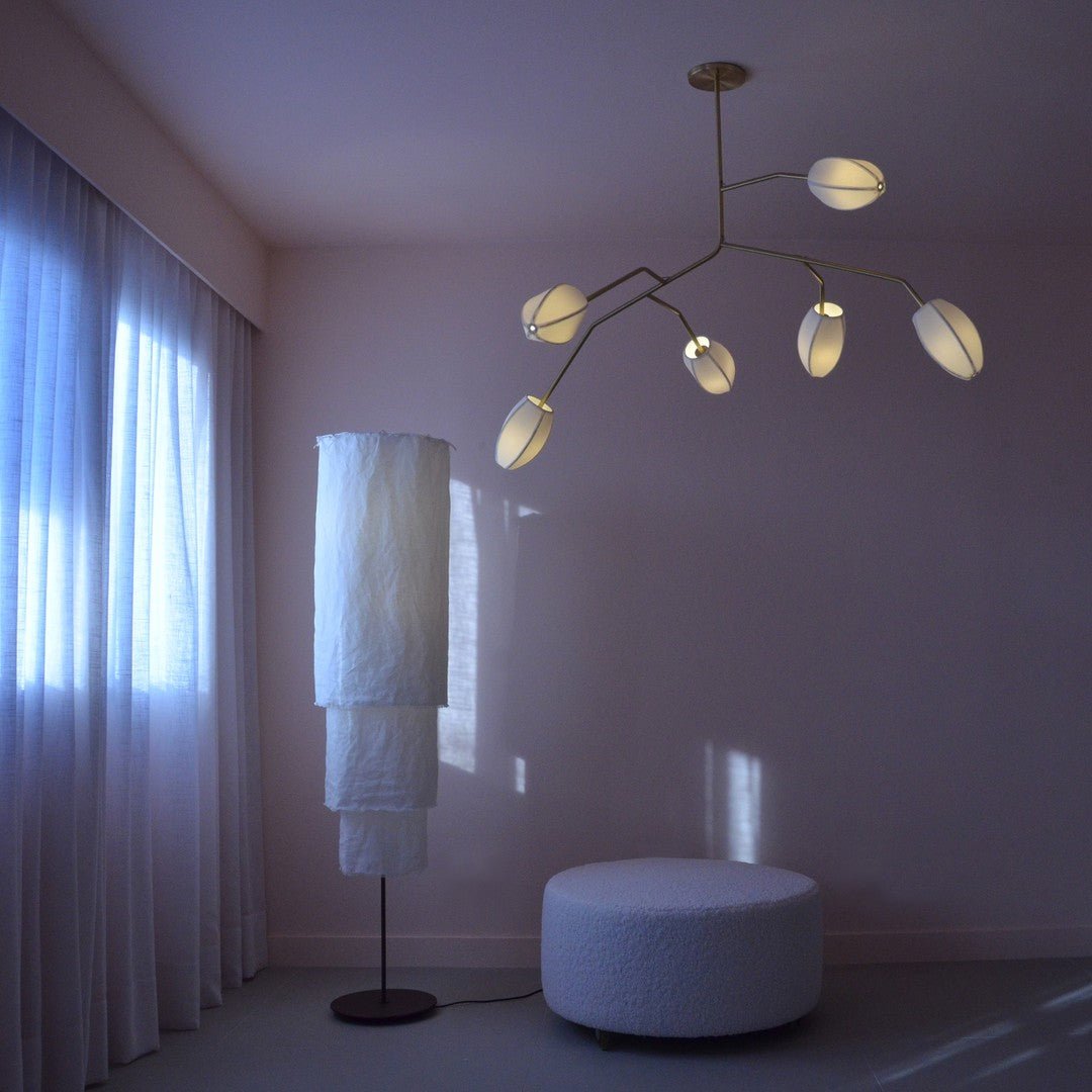 Sacura Chandelier - 6 lights L 49.2″ x W 39.4″ x H 43.3″Brass & WhiteBlushlighting