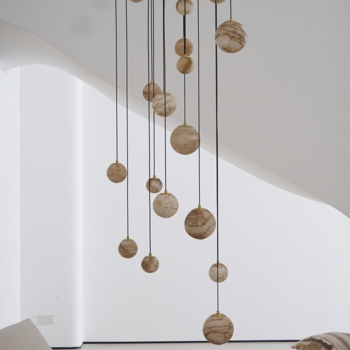 Sultana Alabaster Cluster Chandelier - 3 - Lights Size: ∅ 7.9″ x H 78.7″Gold & Natrue Alabaster ColorBlushlighting