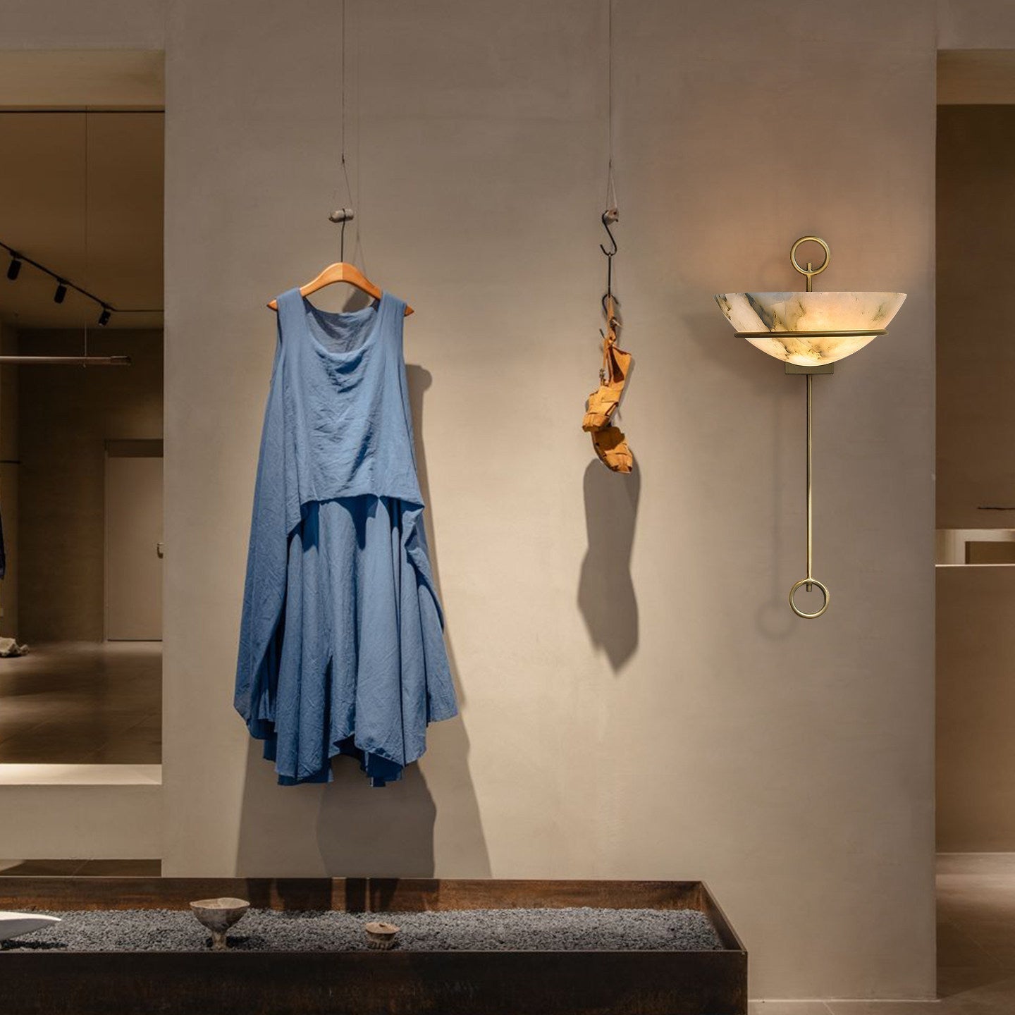 Tether Alabaster Wall Light - Diameter 10.2 in x H 21.7 inGold & WhiteBlushlighting