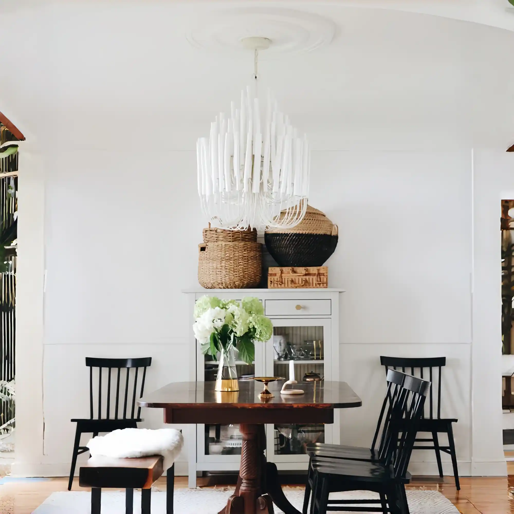 5/6-Light Modern Branch Modeling Chandelier in White or Black for Stylish Interiors-Chandeliers-Blushlighting