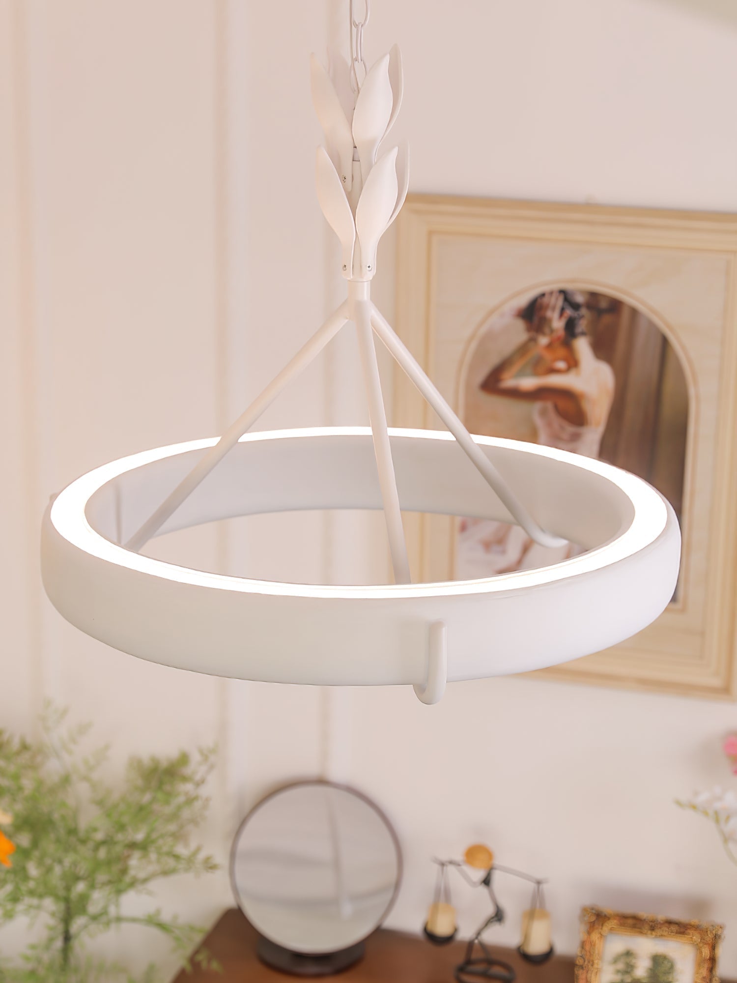 Tinsley Plaster Chandelier - D 60cm x H 60cm / ∅ 23.6″ x H 23.6″WhiteWarm WhiteBlushlighting
