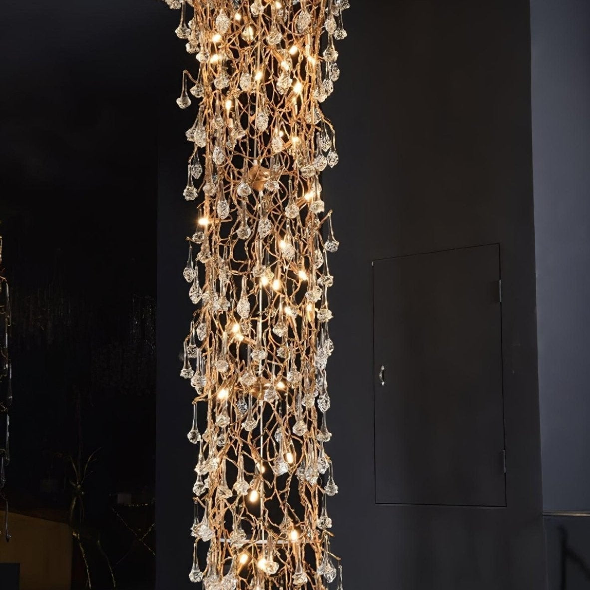 Tree Branch Staircase Chandelier - ∅ 59″ x H 141.7″ / Dia 150cm x H 360cmBrasssuitable for spaces over 12 feet(Weight over 300 lbs )Blushlighting