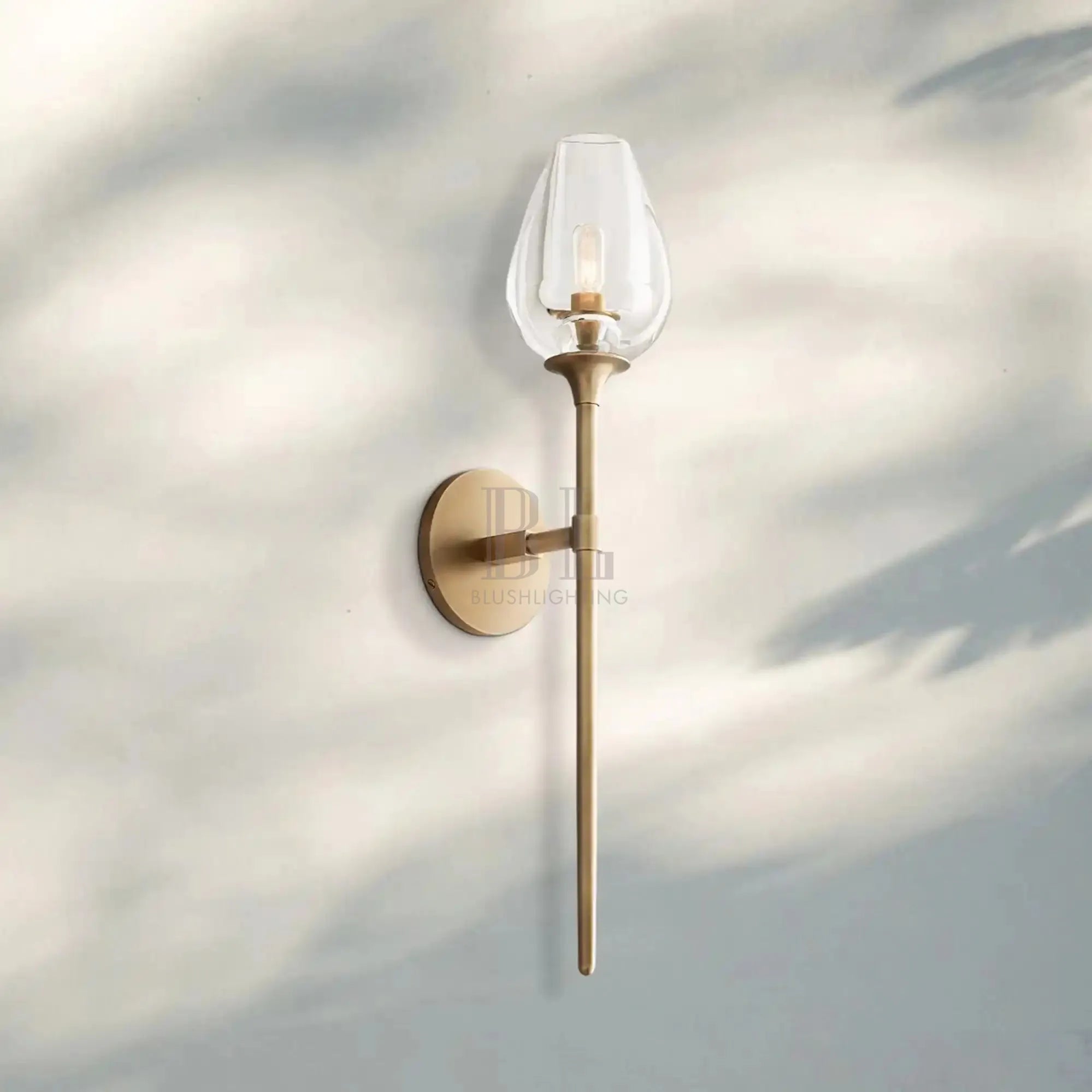 Tuilpl Grand Wall Sconce-Brass-