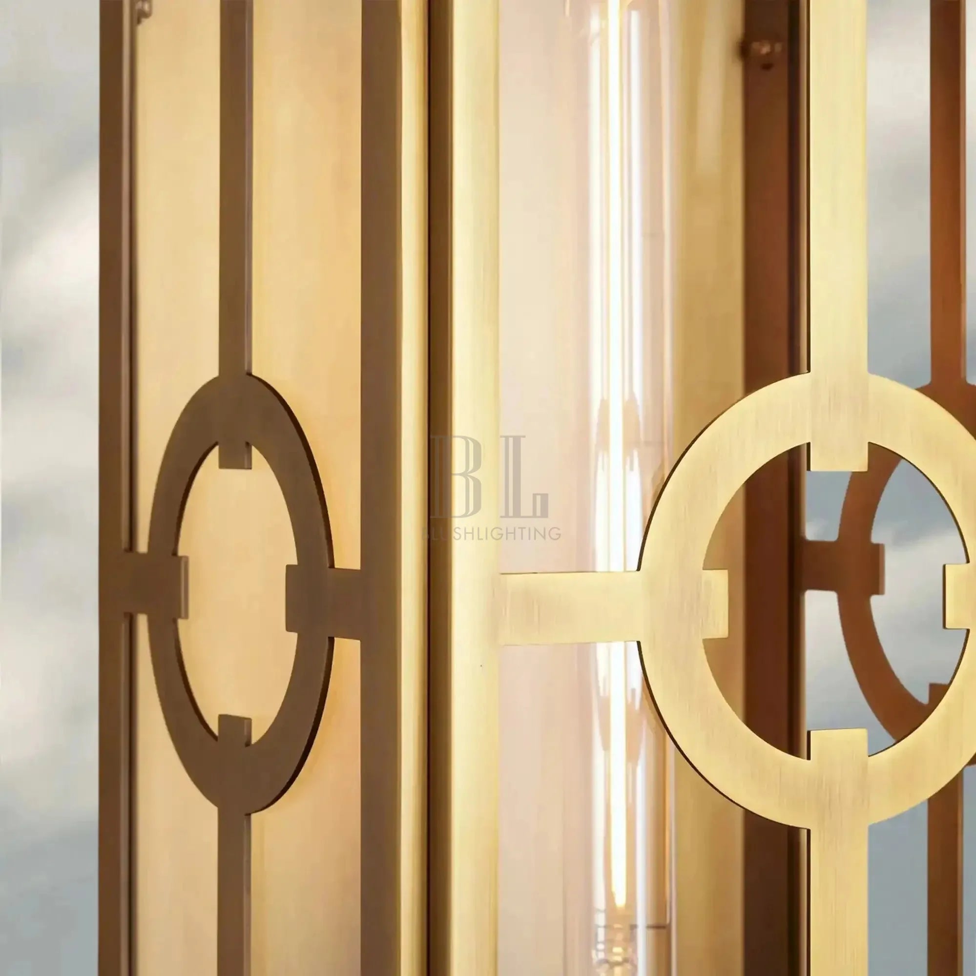 Westerley Outdoor Sconce 19''22'' - Blushlighting