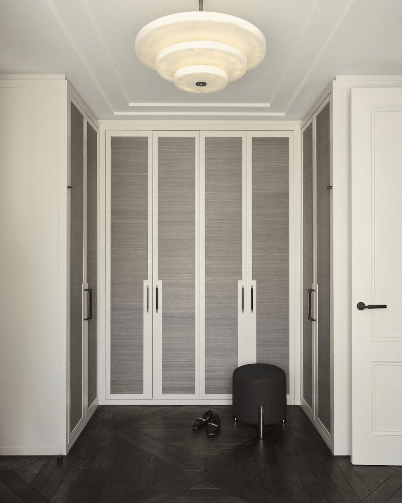 Alabaster Bronze & White LED Chandelier – Elegant 33‑Inch - Blushlighting