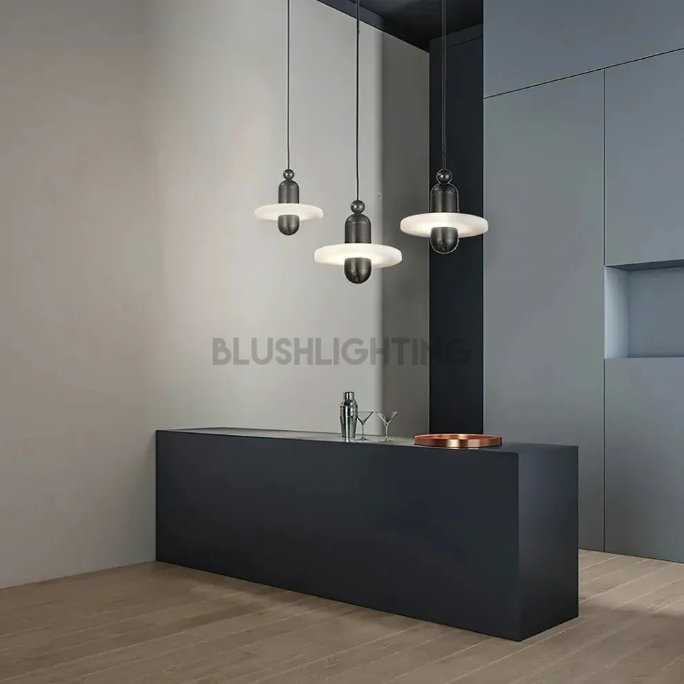 Alabaster Comet Pendant Lamp - D 28cm x H 31.5cm / ∅ 11″ x H 12.4″BlackWarm LightBlushlighting