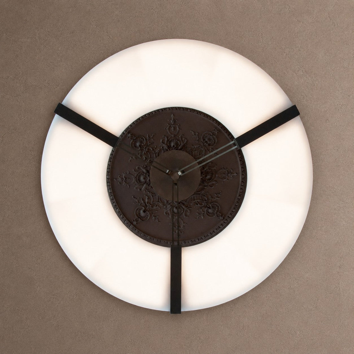 Alabaster Halo Pendant Light – Black & White LED Chandelier - ∅ 23.6″ x H 19.7″Warm LightBlack&WhiteBlushlighting