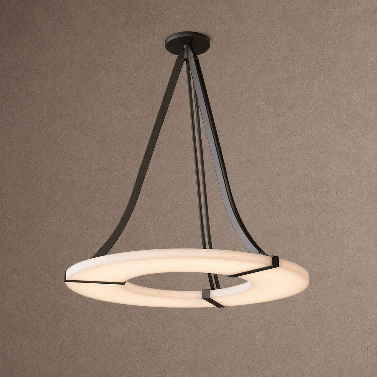 Alabaster Halo Pendant Light – Black & White LED Chandelier - ∅ 23.6″ x H 19.7″Warm LightBlack&WhiteBlushlighting