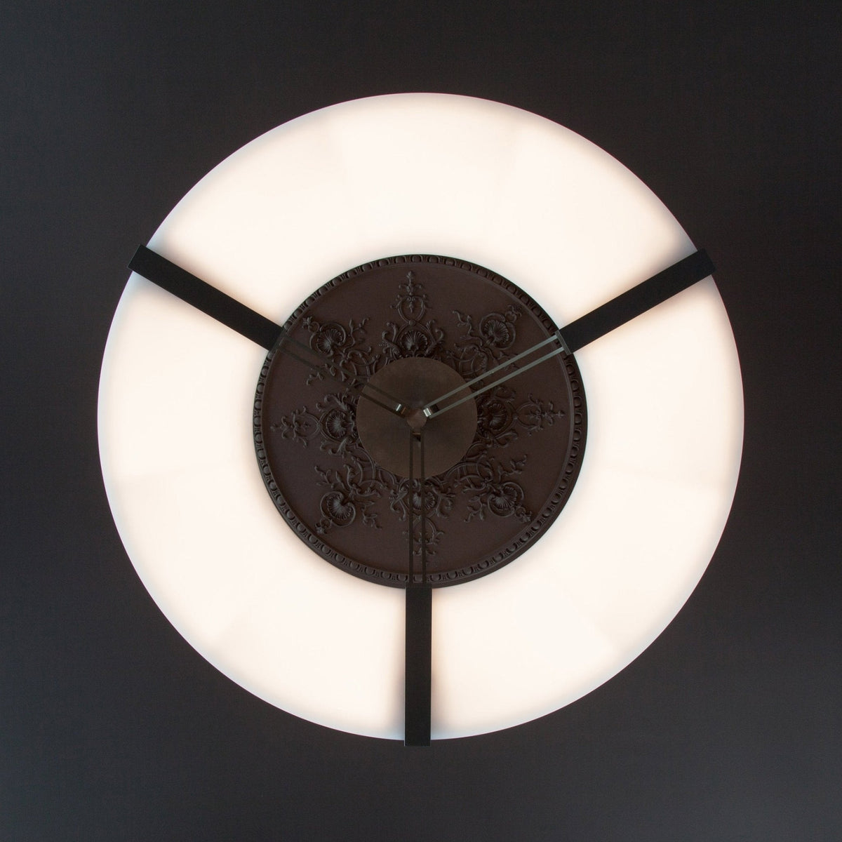Alabaster Halo Pendant Light – Black & White LED Chandelier - ∅ 23.6″ x H 19.7″Warm LightBlack&WhiteBlushlighting