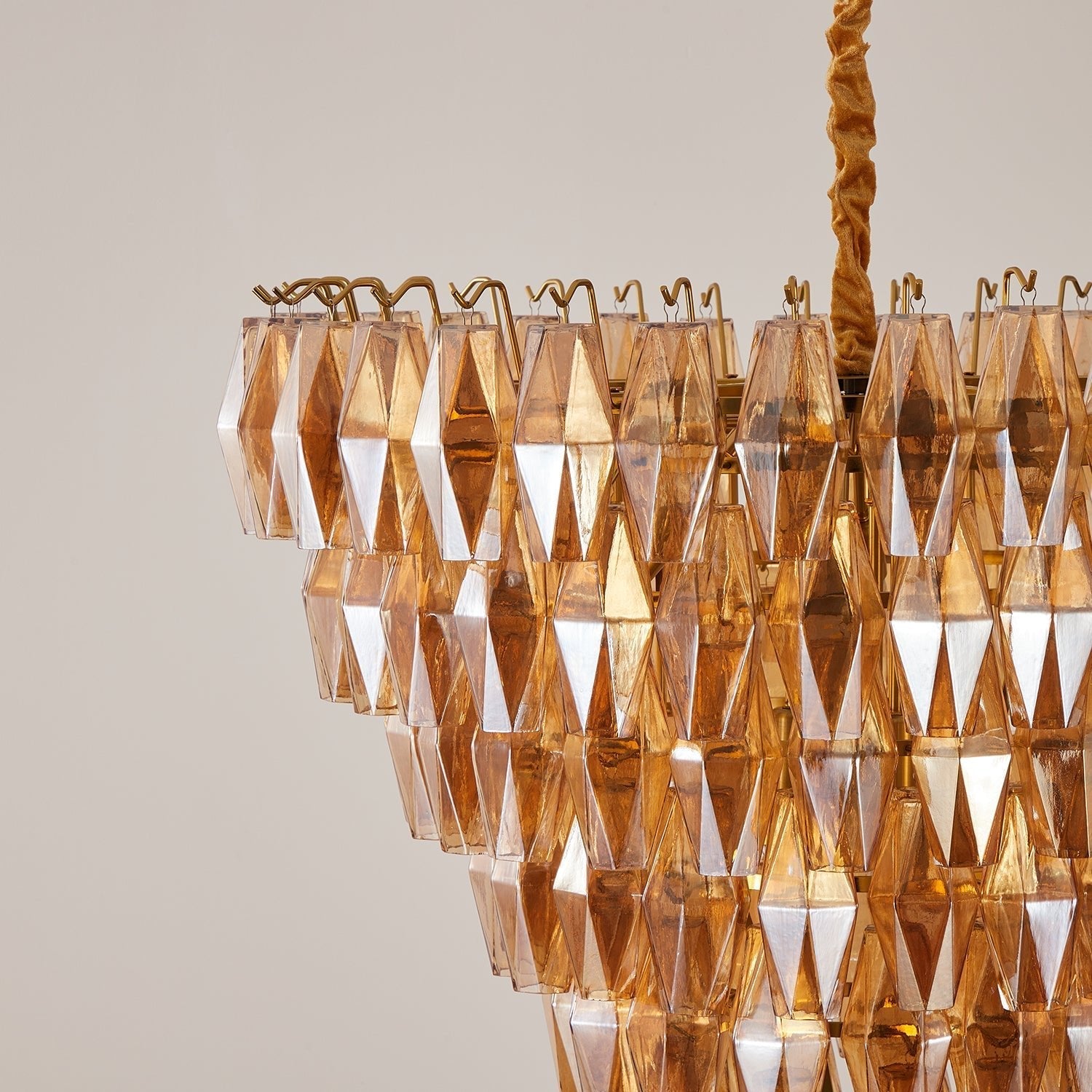 Amber Empire Chandelier - ∅ 39.4″ x H 39.4″Gold & AmberBlushlighting