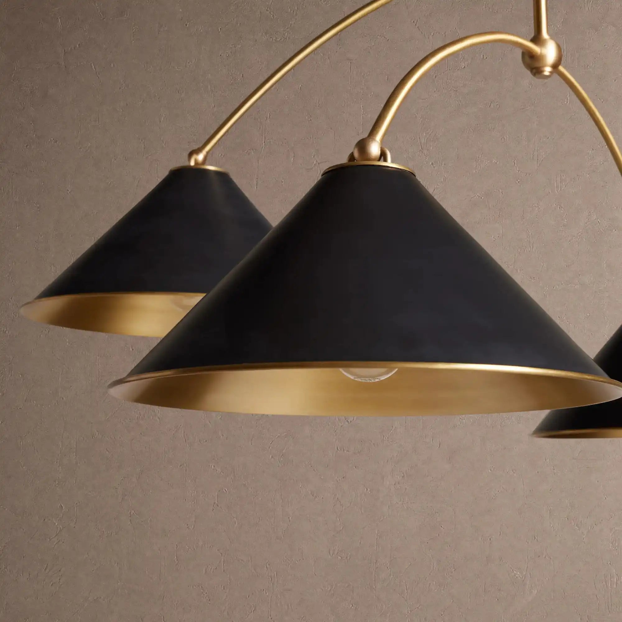 Arno 4-Light Round Chandelier - BlackBlushlighting