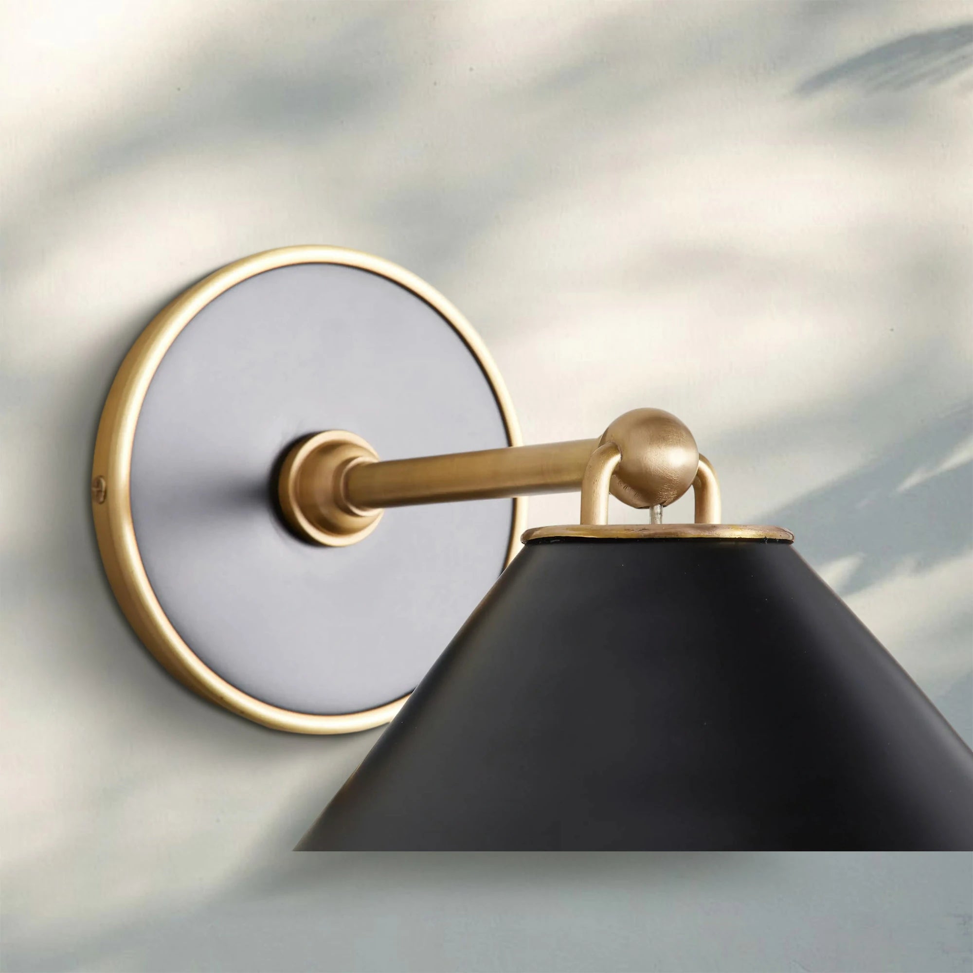 Arno Single Wall Sconce - Blushlighting