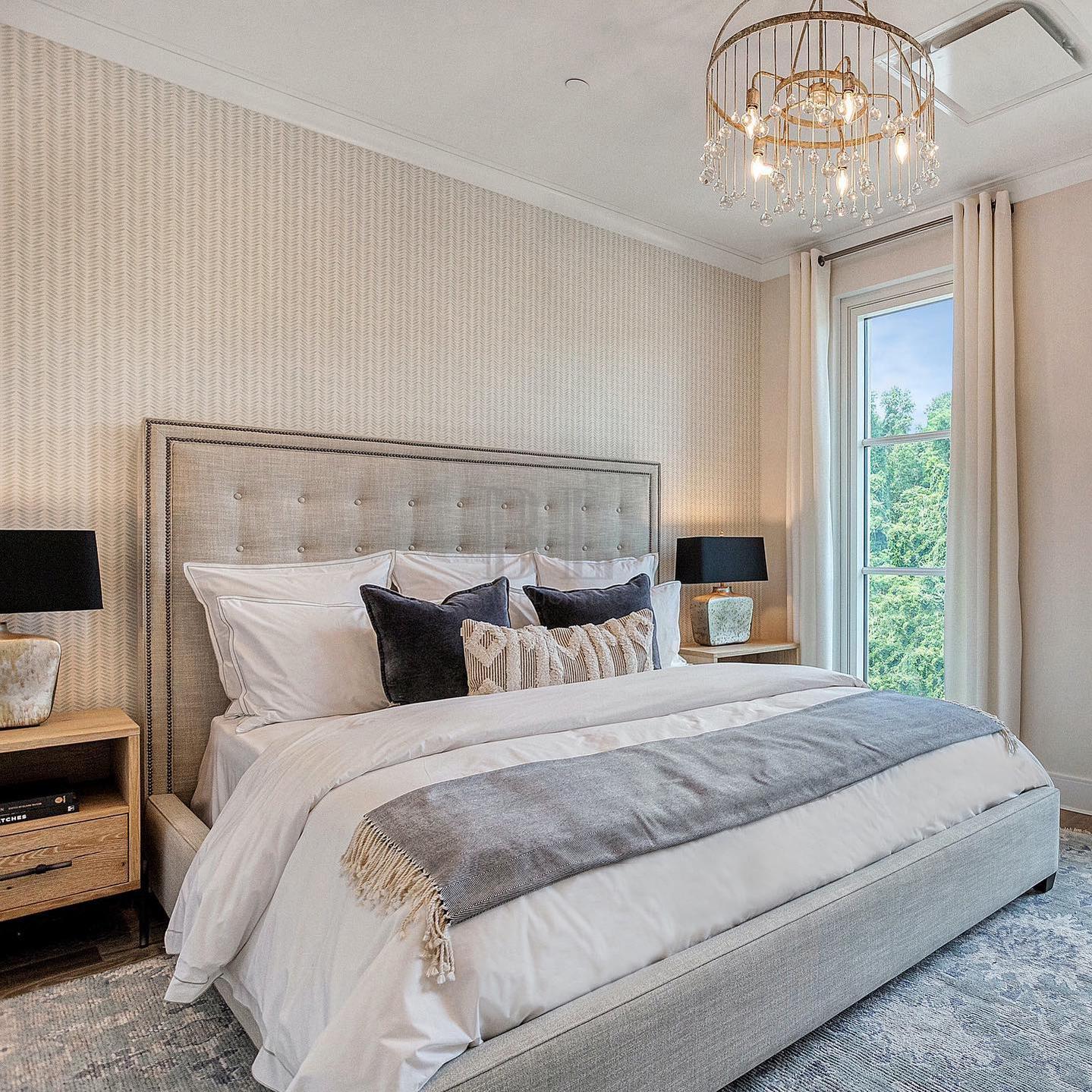 Aubrey Round Chandelier - Blushlighting