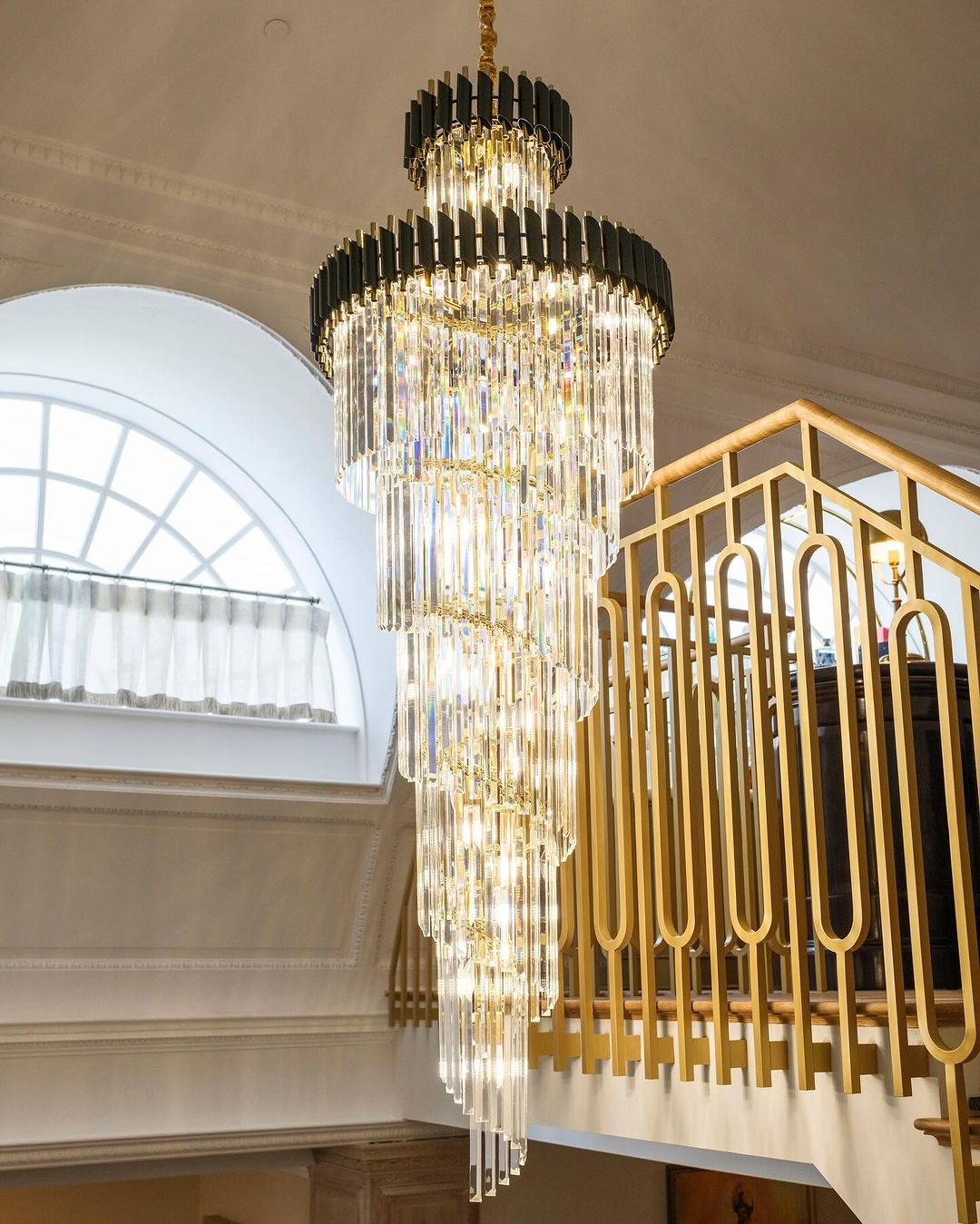 Classic Large Multi - layered Spiral Crystal Chandelier for Foyer/ Staircase - D31.5"*H118"/35 Lights/39 kgBlackWarm LightBlushlighting