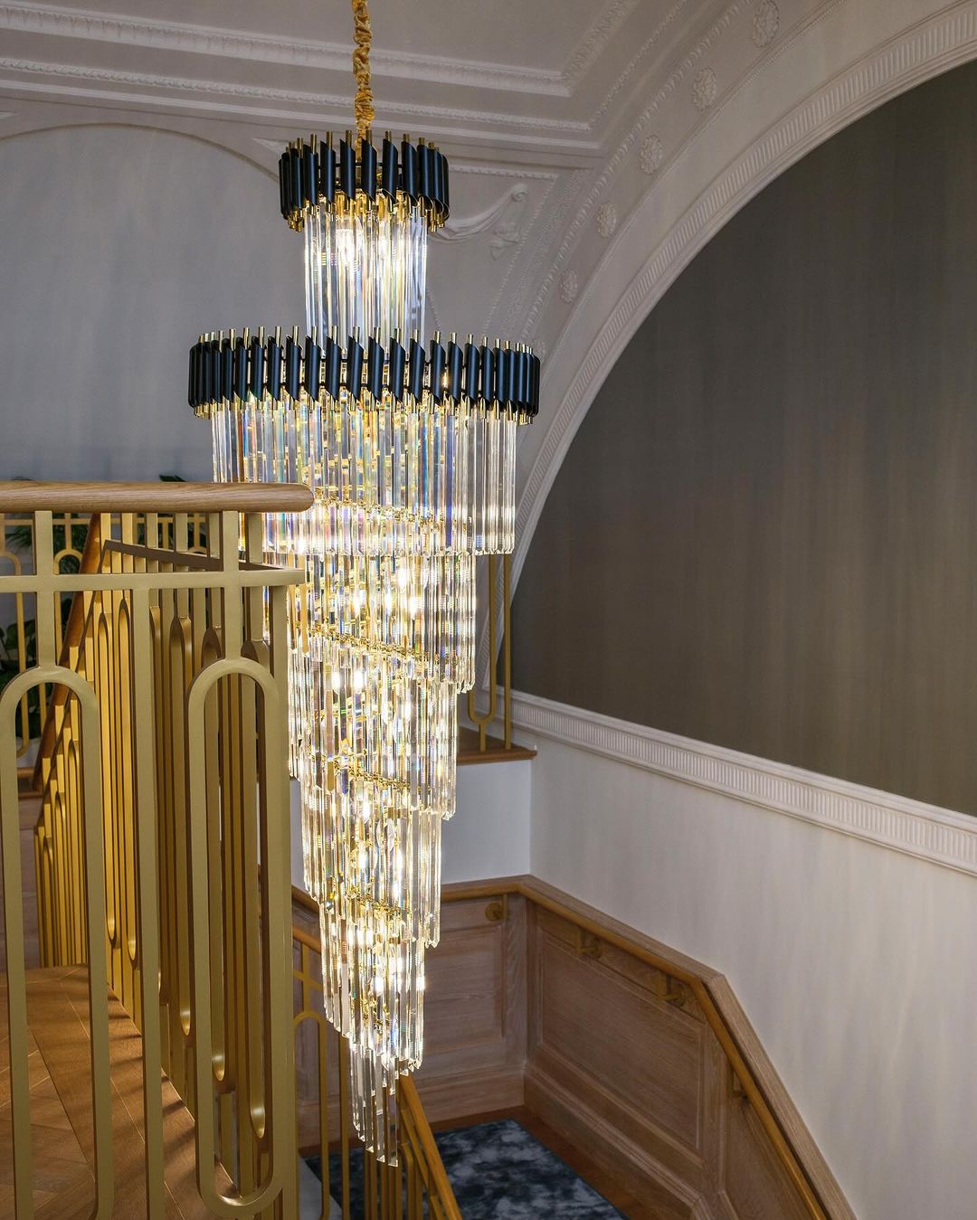 Classic Large Multi-layered Spiral Crystal Chandelier for Foyer/ Staircase-Chandeliers-Merlin Lamps-D17.7"*H59.1"/12 Lights/16 kg-Black-Warm Light-Blushlighting